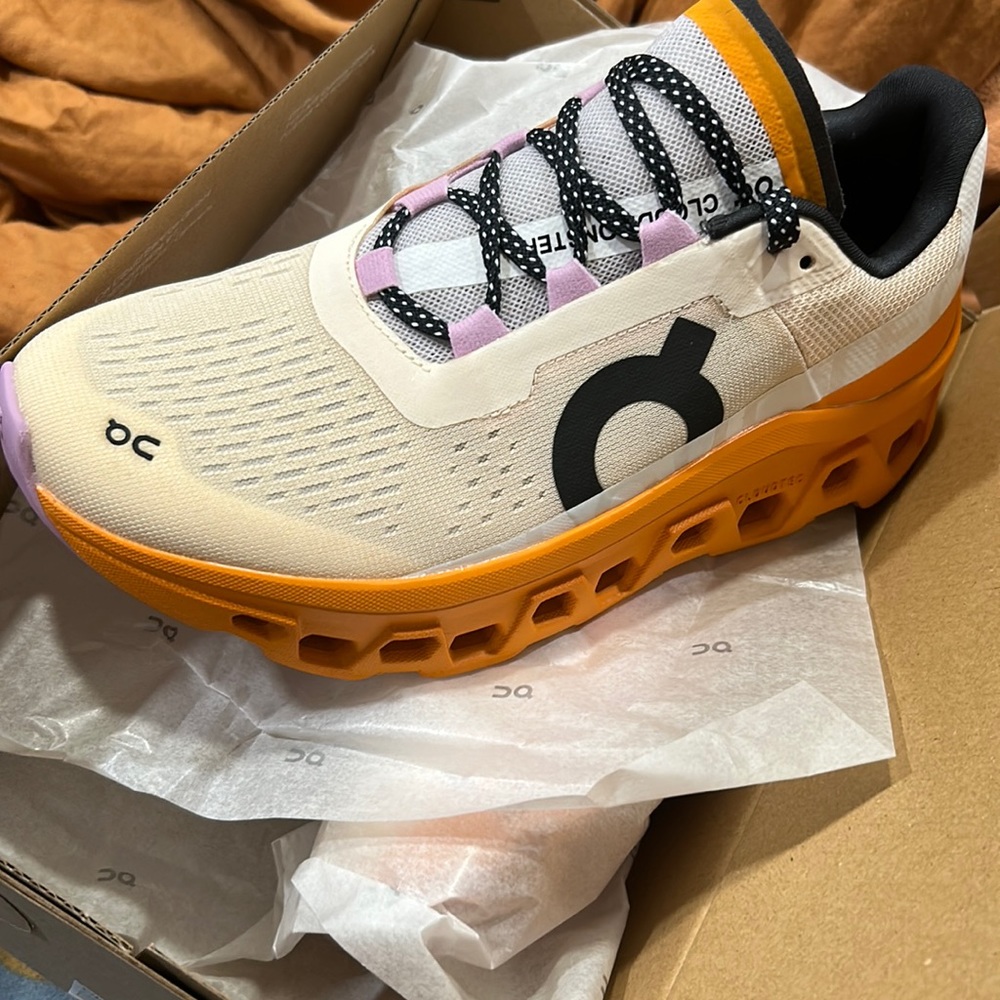 Brand new on cloud Cloudmonster fawn / turmeric size 7.5 Womens